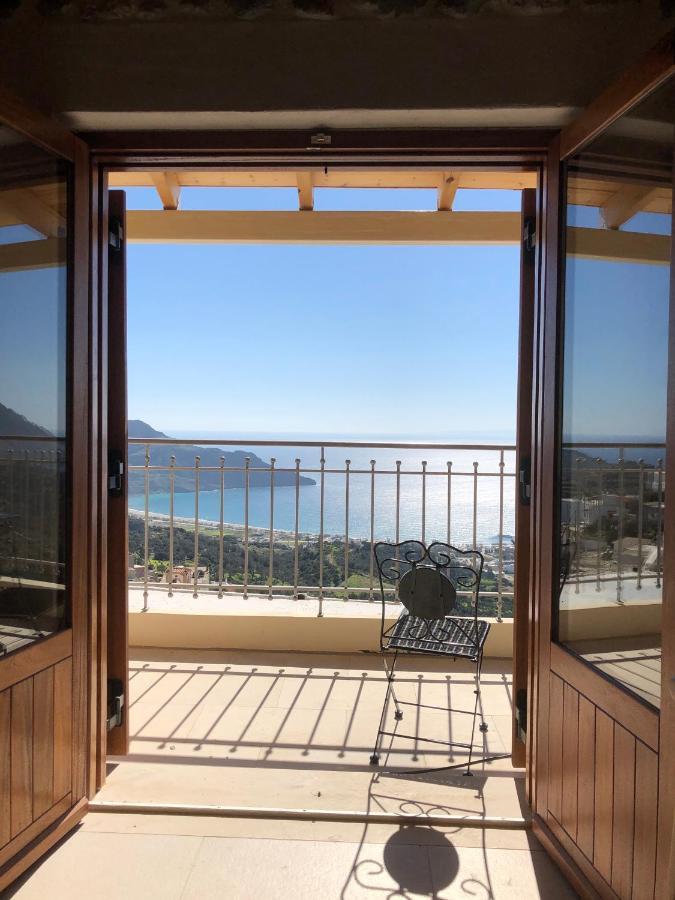 Meraki Apartments Crete Плакіас Екстер'єр фото